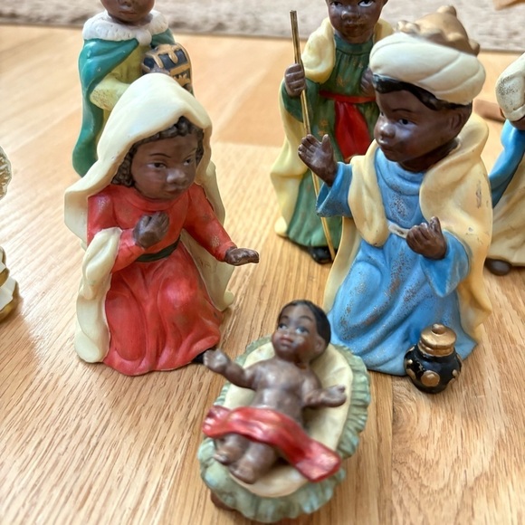 African American Nativity Set Scene Ceramic Porcelain Barn Jesus Christian - Picture 2 of 7